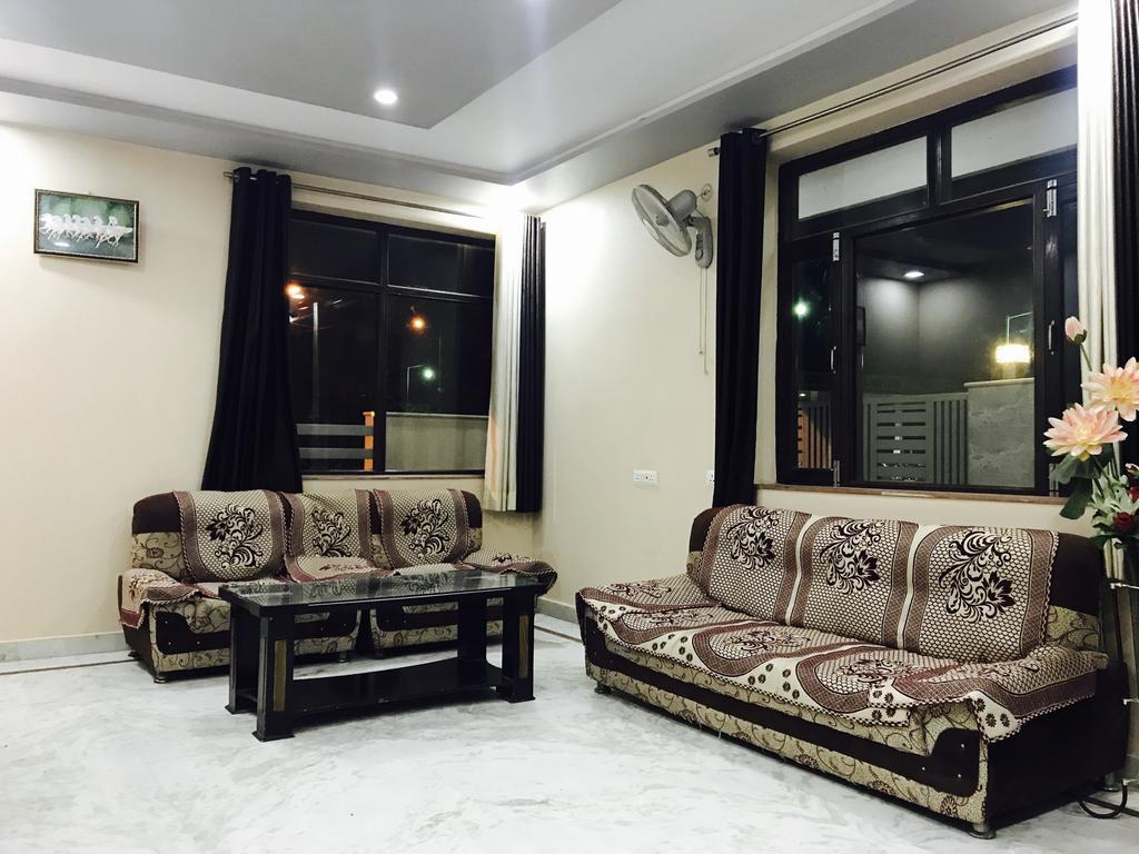 Aaradhya Residency Hotel Agra  Exterior photo