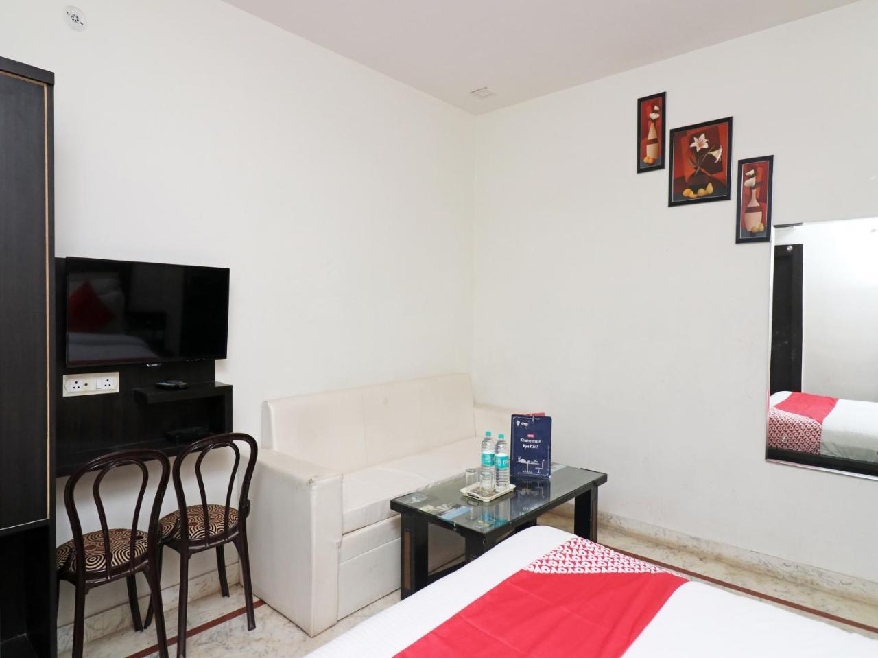 Aaradhya Residency Hotel Agra  Exterior photo