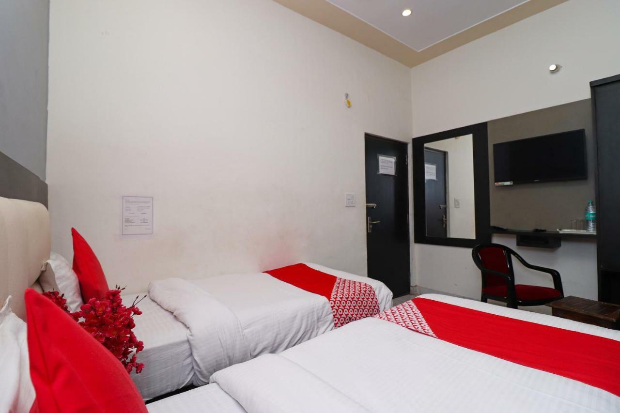 Aaradhya Residency Hotel Agra  Exterior photo