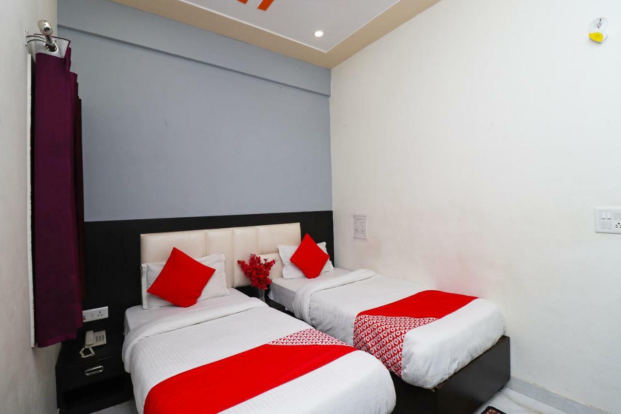 Aaradhya Residency Hotel Agra  Exterior photo