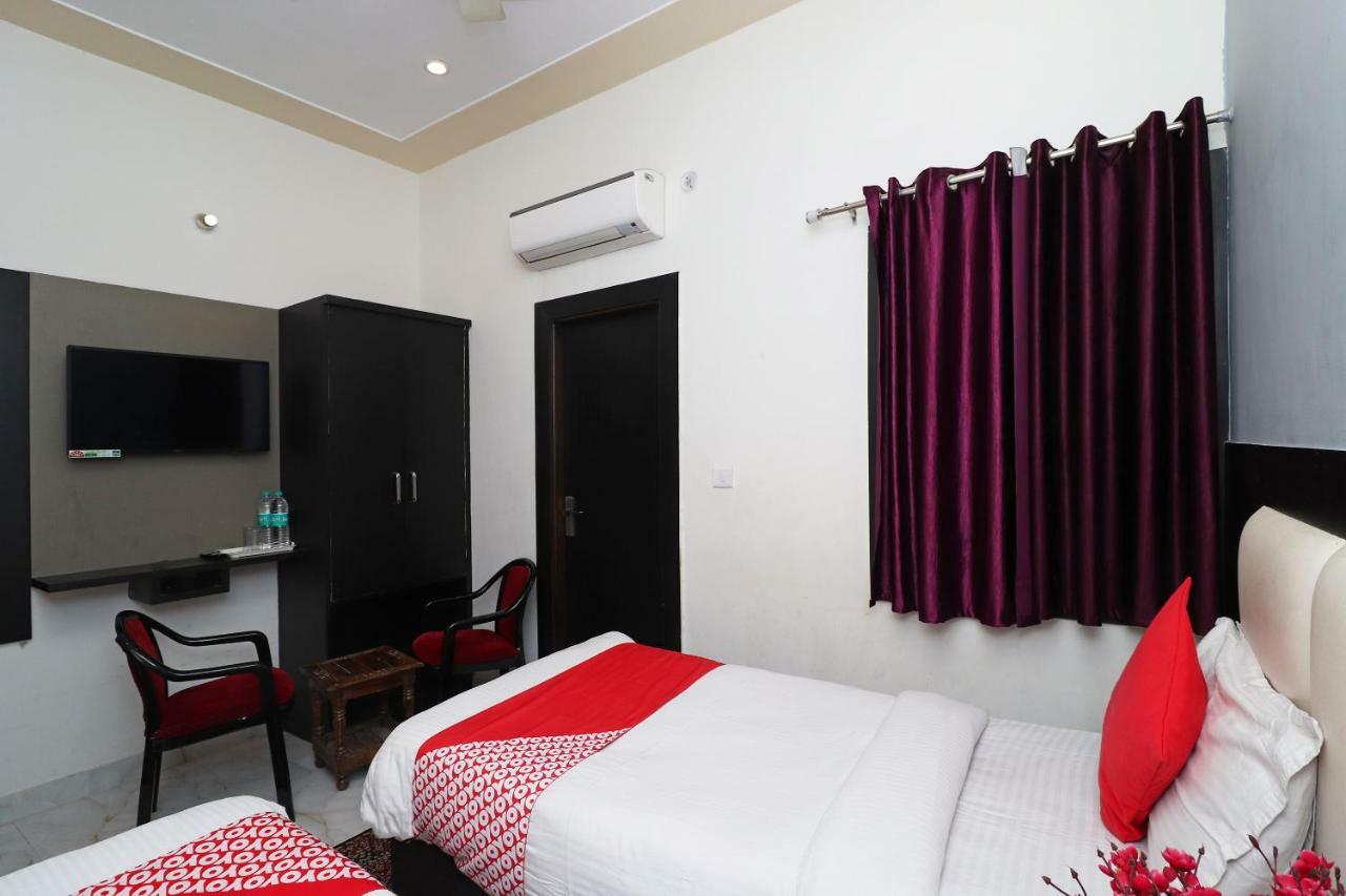 Aaradhya Residency Hotel Agra  Exterior photo