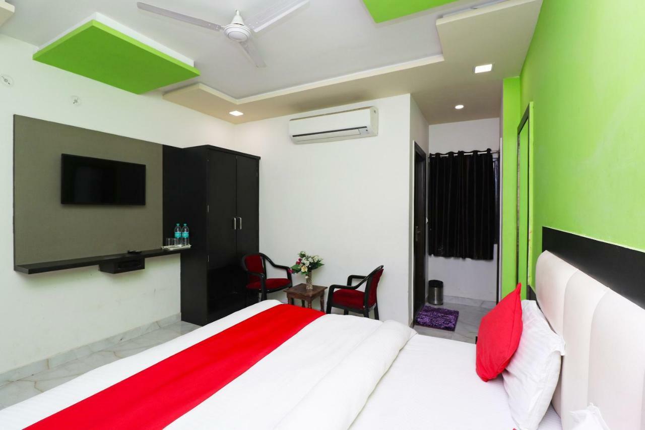 Aaradhya Residency Hotel Agra  Exterior photo