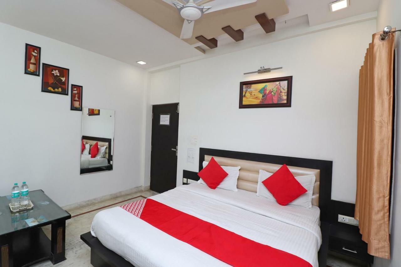 Aaradhya Residency Hotel Agra  Exterior photo