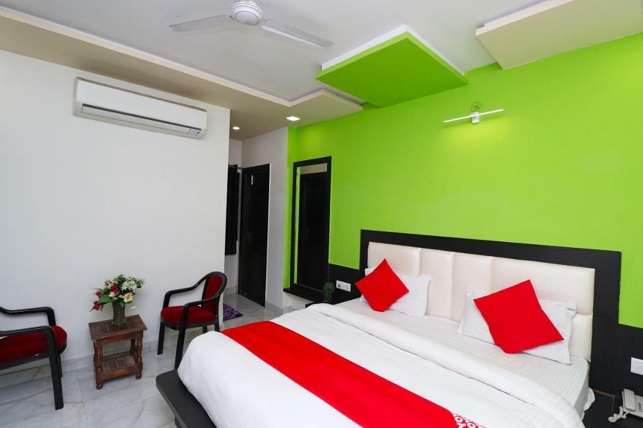 Aaradhya Residency Hotel Agra  Exterior photo